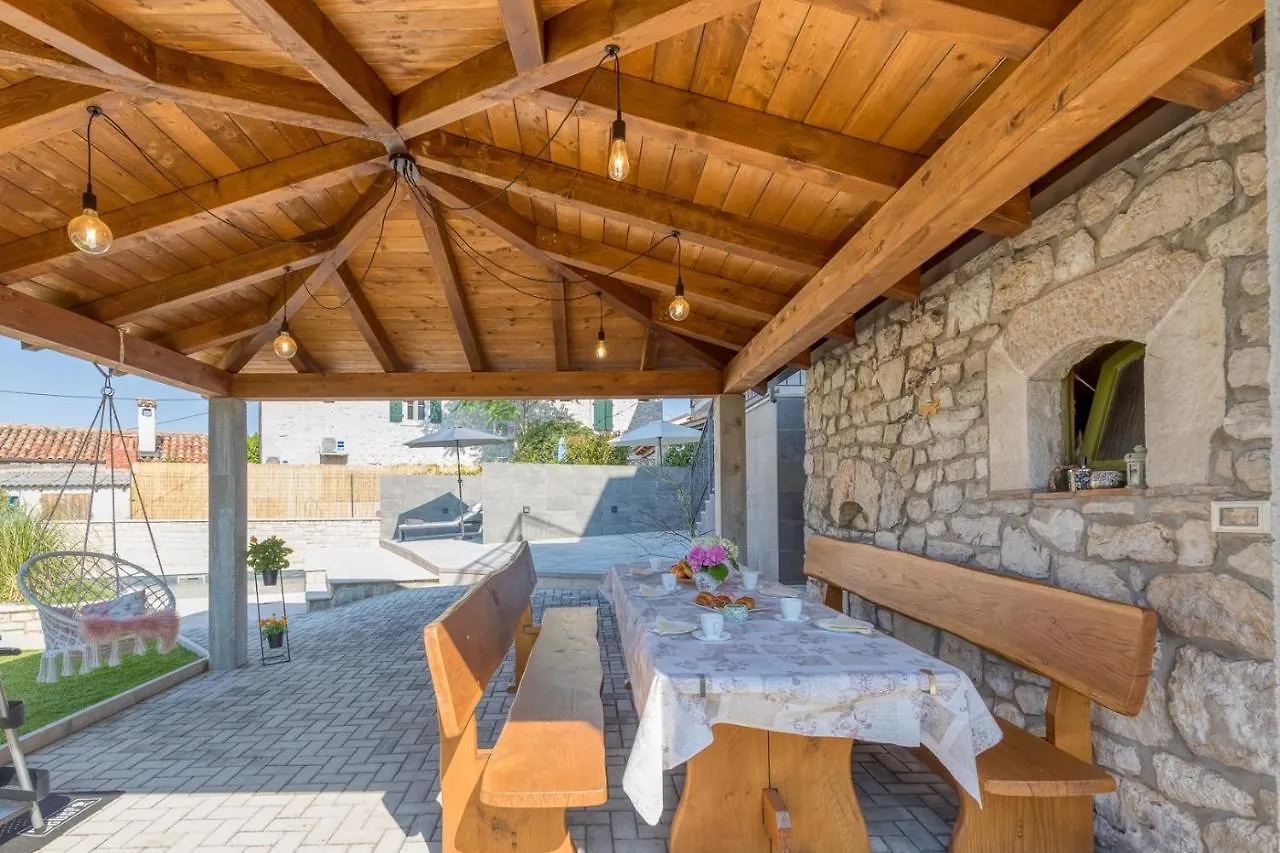 Villa Karolina With Private Pool 0*, Dracevac