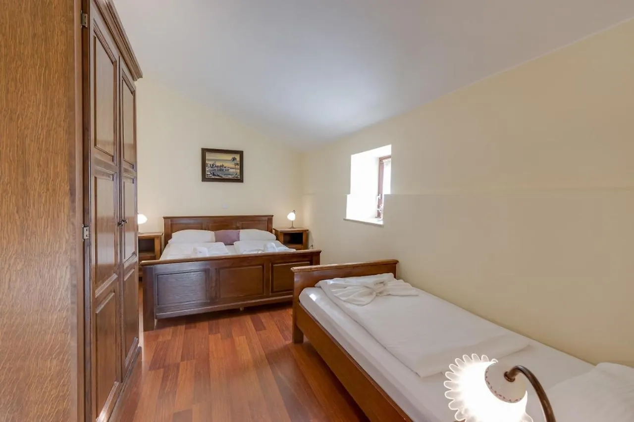 Villa Karolina With Private Pool 0*, Dracevac Croatia